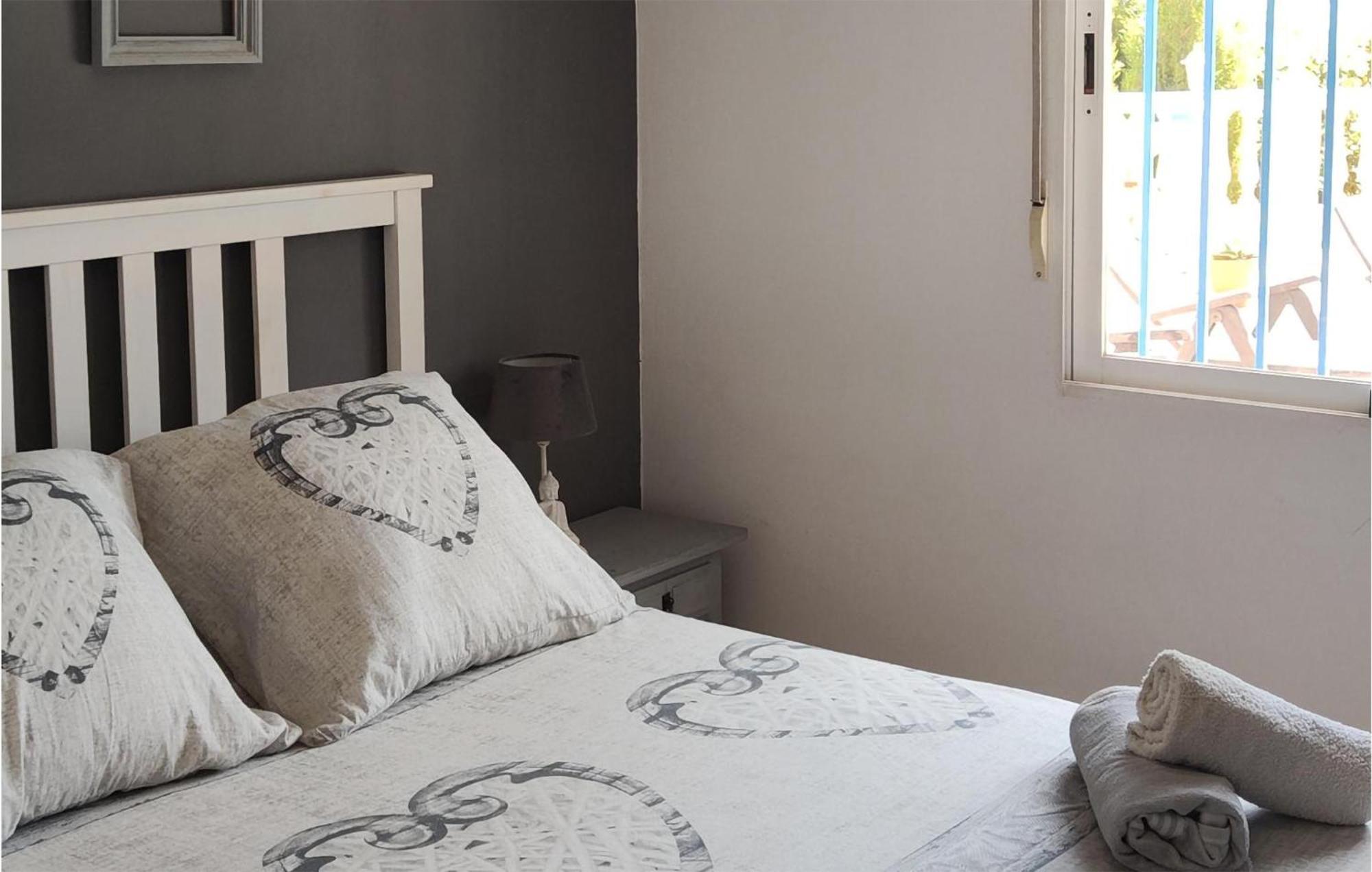 Pet Friendly Home In Velilla-Taramay With Kitchen Εξωτερικό φωτογραφία